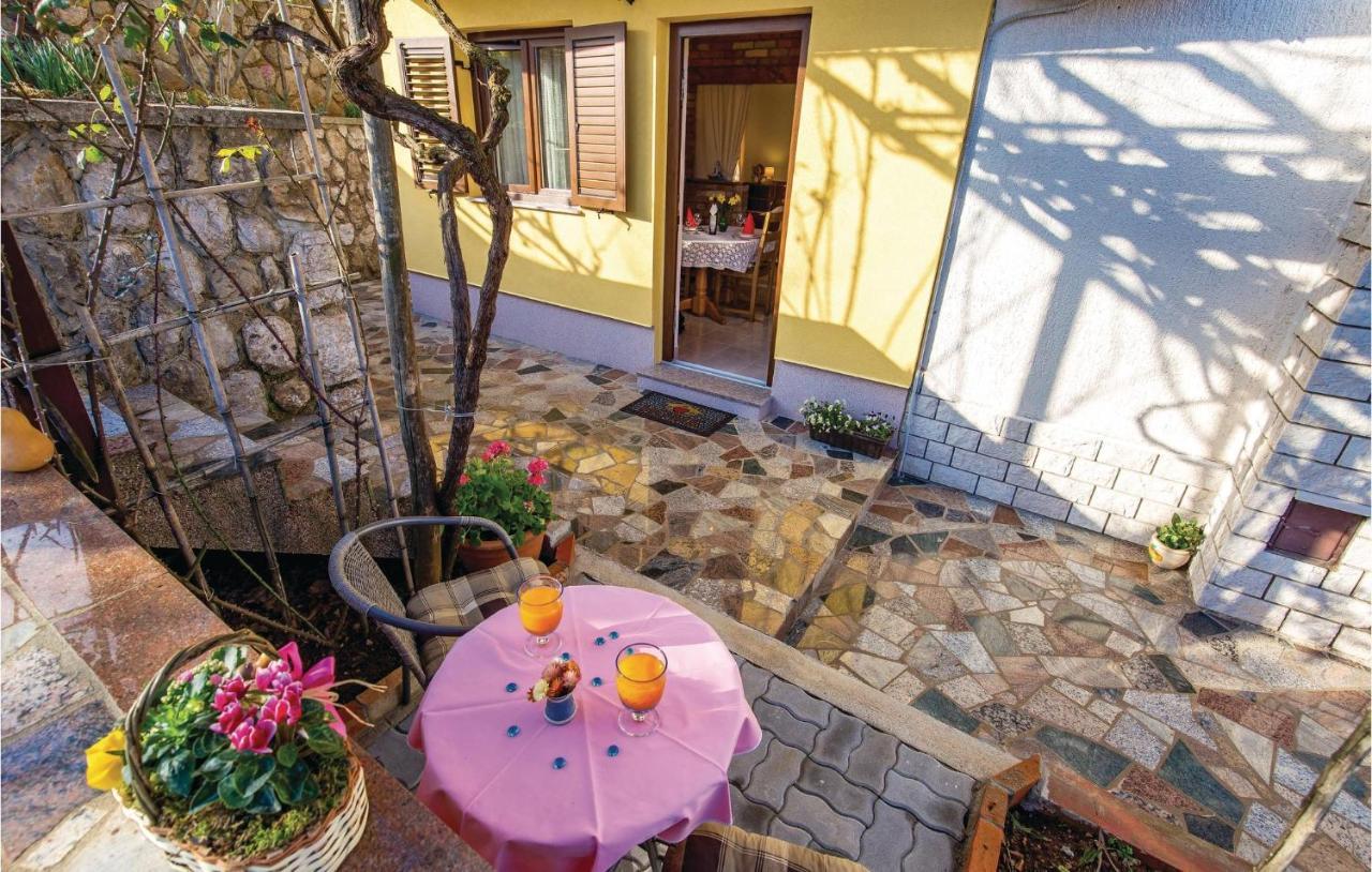 Cozy Apartment In Lovran With Kitchen Exterior foto